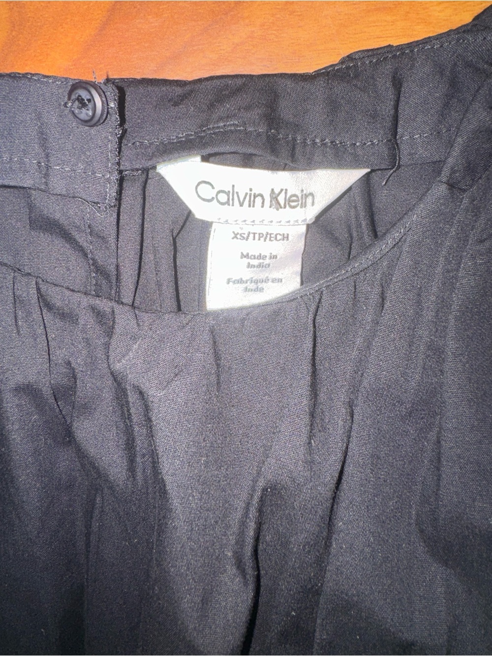 Calvin Klein Black Sleeveless Pleated Top - Picture 2 of 3